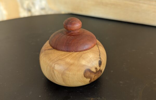 Round olive box